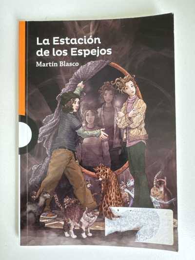 La estación de los espejos