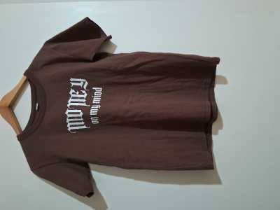 Remera marron