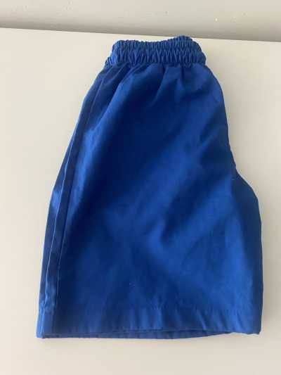 Short azul