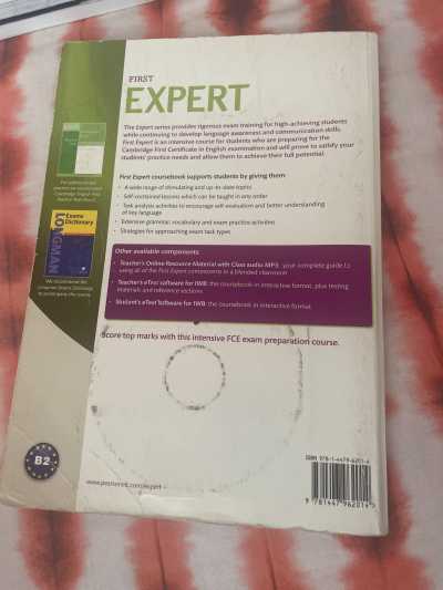 Foto 2 de First expert coursebook