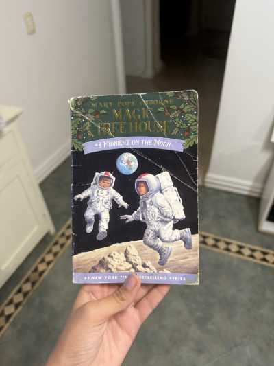 Magic tree house #8 midnight on the moon