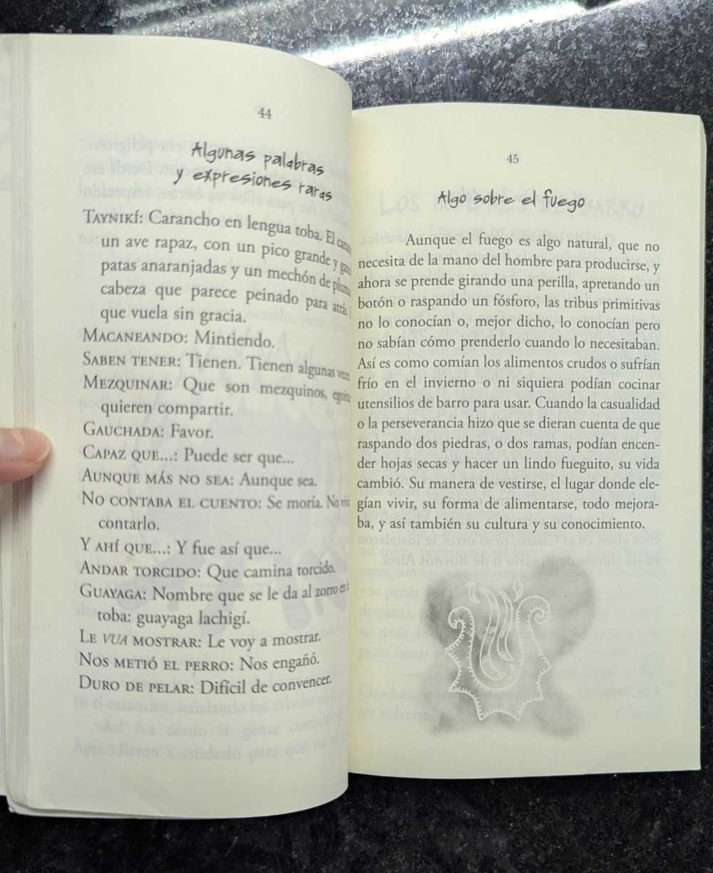 Foto 2 de Leyendo leyendas