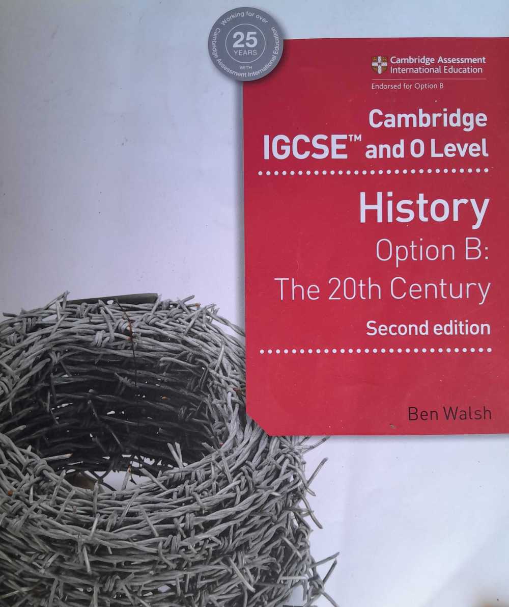 Cambridge IGCSE th and 0 Lwvel History option B The 20th Centurión second edition
