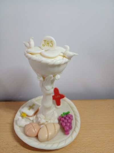 Adorno de torta o mesa, Caliz de porcelana fría comunión
