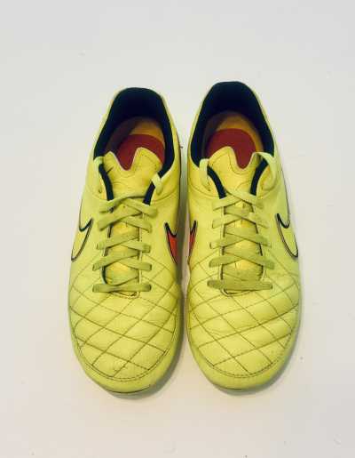 Foto 12 de Botines Nike futbol 5Y