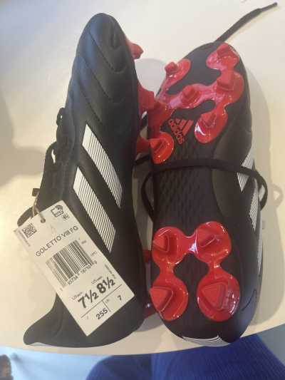 Foto 3 de Botines futbol nuevos Adidas talle 71/2 USA, ideal niño 10/11 años