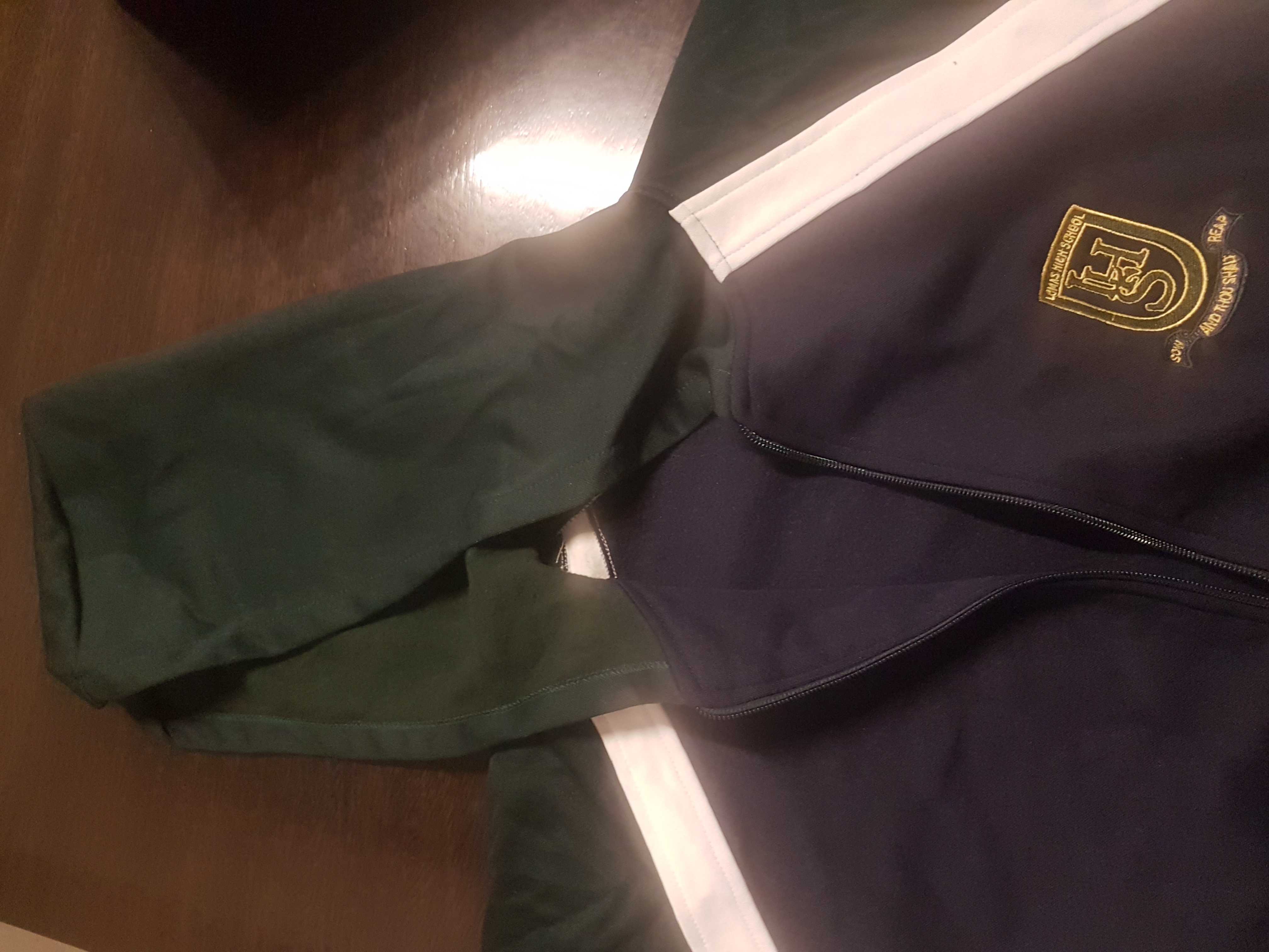 Foto 2 de Campera deportiva